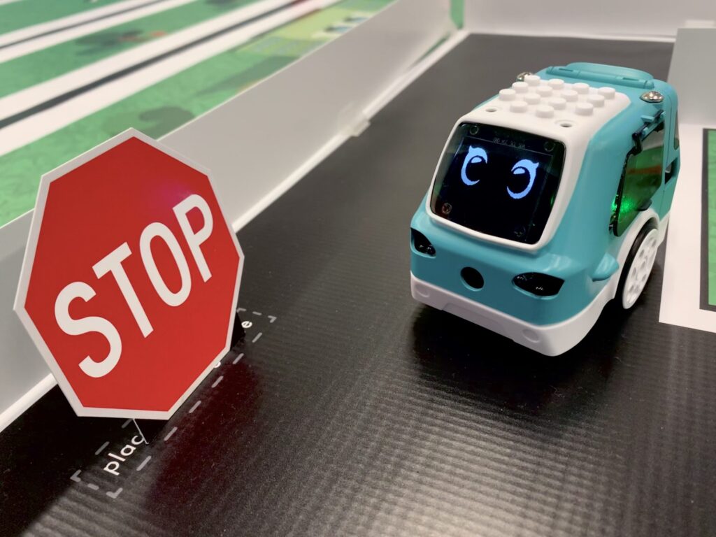 zumi_and_stopsign